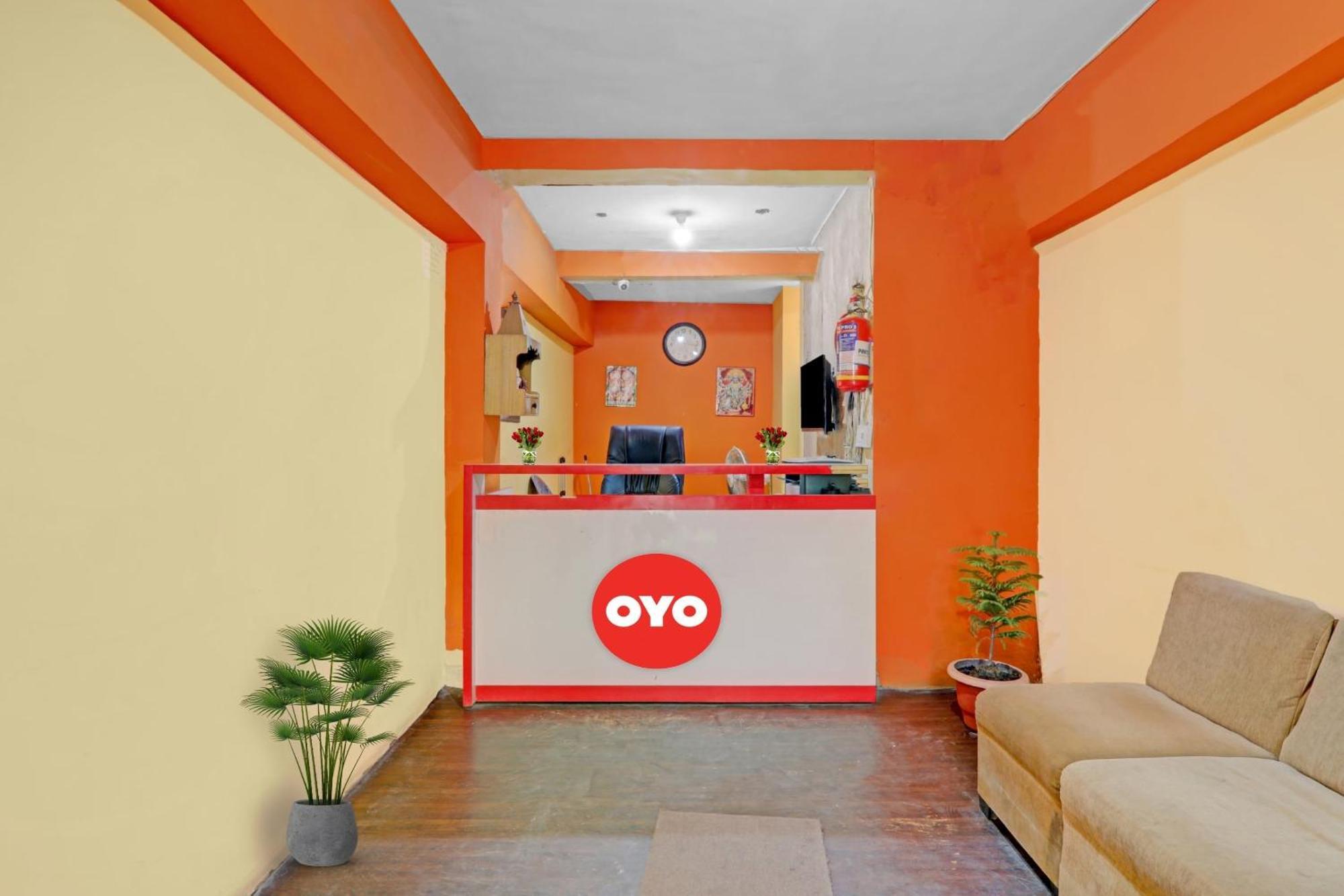 Hotel O J.D Palace Chinhat Esterno foto